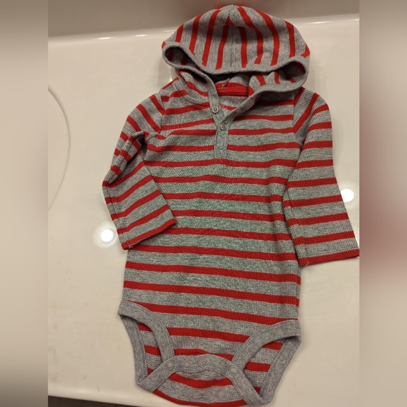 Carter's Onesies - Two One Piece Long sleeve shirts 12 months - Picture 3 of 5